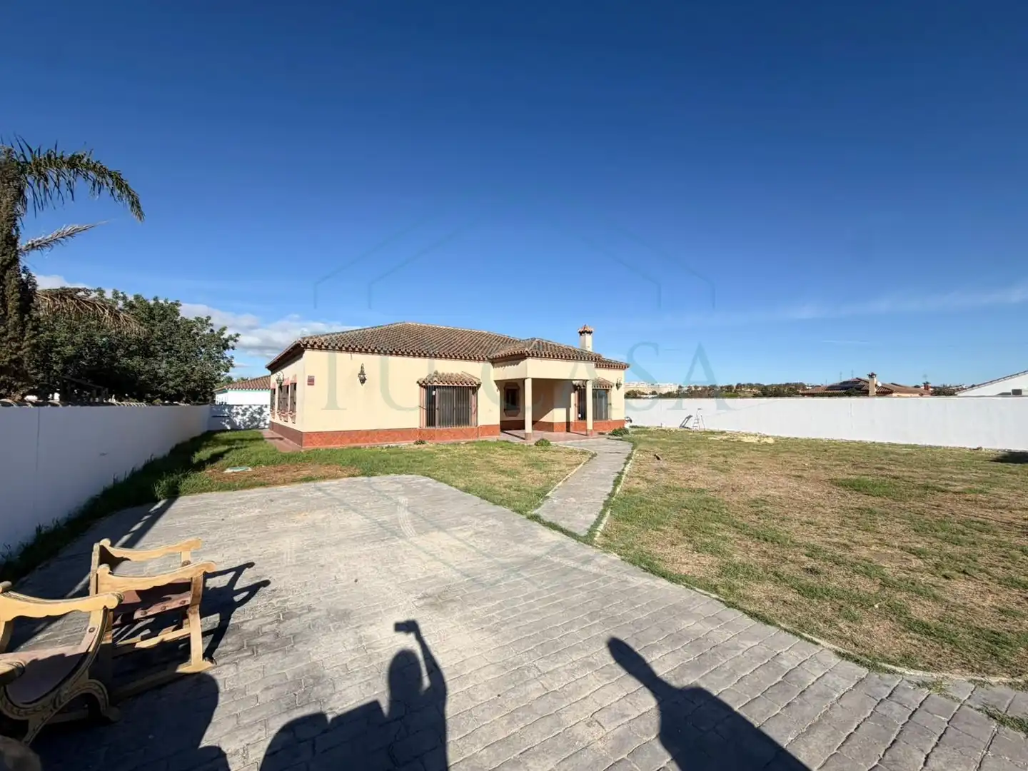 Vista exterior de Casa o chalet en venta en Chiclana de la Frontera con Jardín privado y Terraza