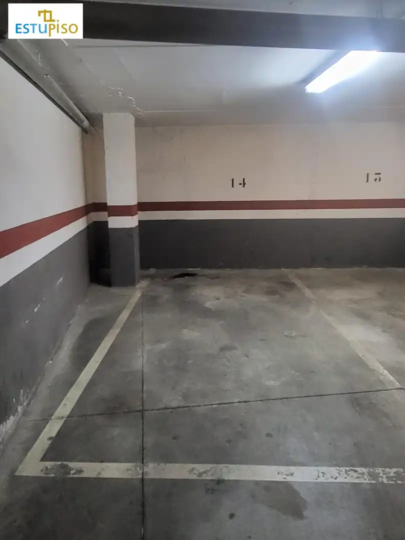 Parkplatz von Wohnung zum Verkauf in León Capital  mit Heizung und Möbliert