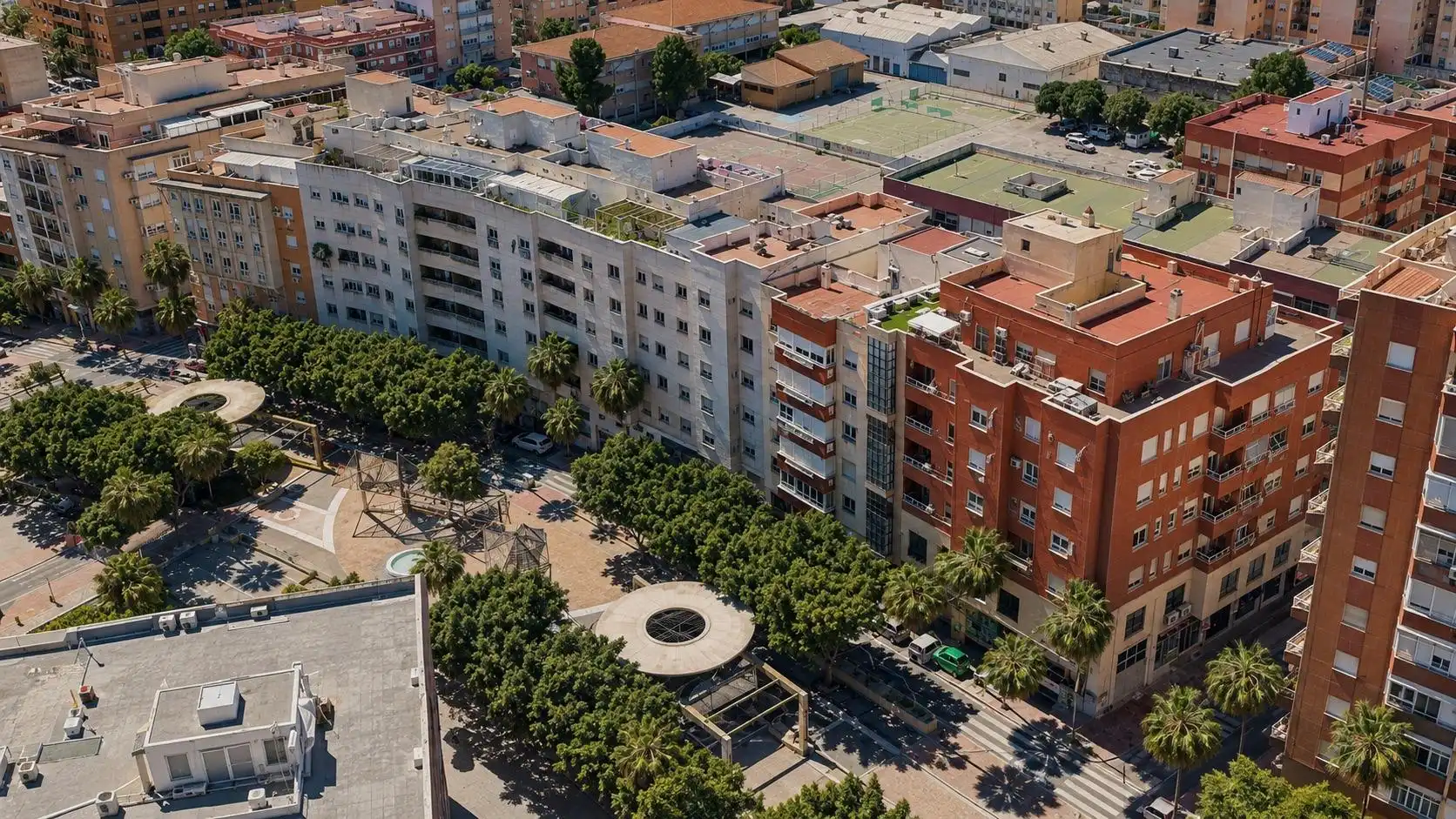 Vista exterior de Pis en venda en Almería amb Aire condicionat i Moblat