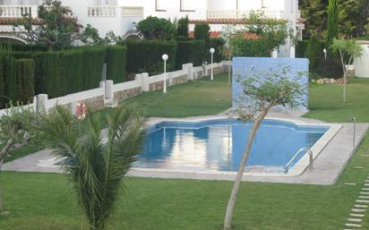 Schwimmbecken von Einfamilien-Reihenhaus zum verkauf in Mont-roig del Camp mit Terrasse