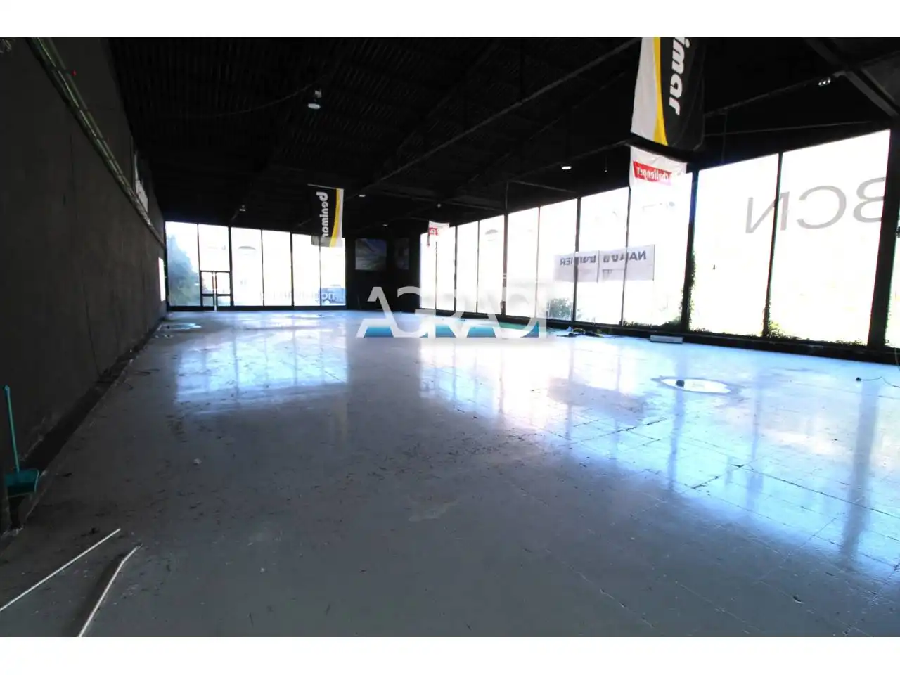 Nave industrial de alquiler en Vallirana