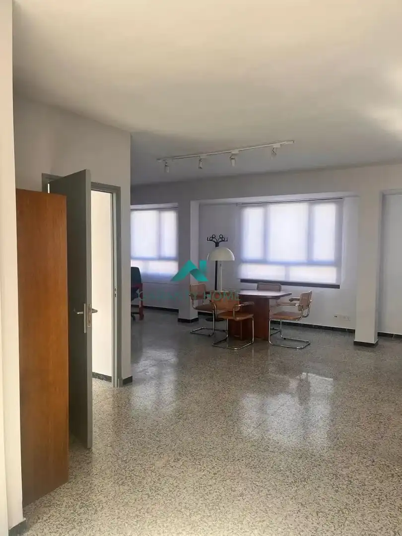 Oficina de lloguer en Valladolid amb Aire condicionat, Calefacció i Moblat