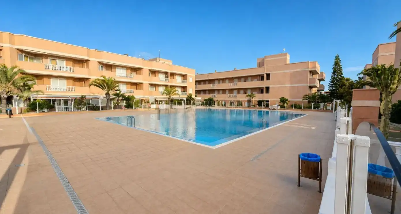 Maison mitoyenne avec piscine à vendre à Costa del Silencio, imagen 2
