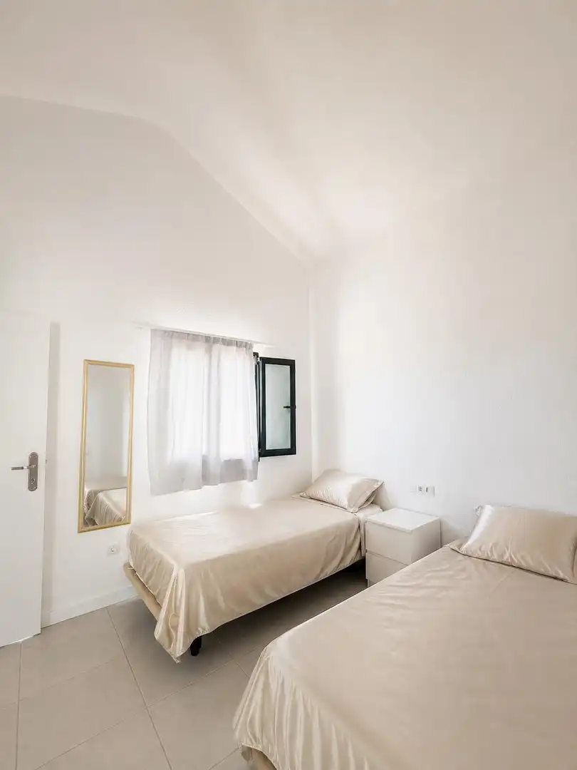 Bedroom of Houses for sale in San Bartolomé de Tirajana  with Air Conditioner, Private garden and Terrace