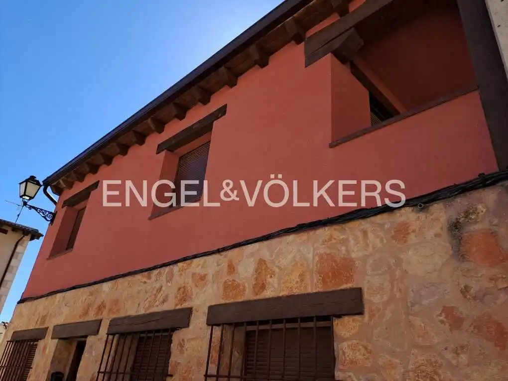 Vista exterior de Casa adosada en venta en Prádena con Calefacción y Terraza