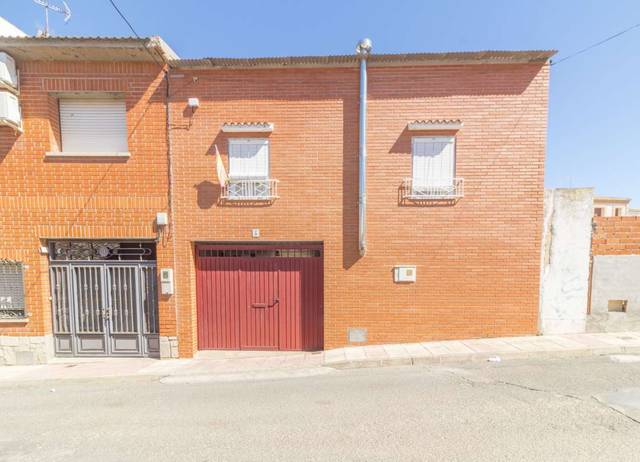 Casa-chalet en Venta en Calle Villanueva en Recas
