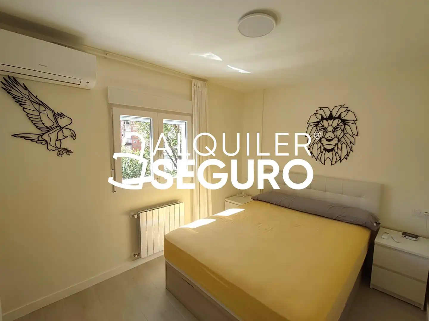 Schlafzimmer von Wohnung zur Miete in Madrid mit Klimaanlage und Heizung