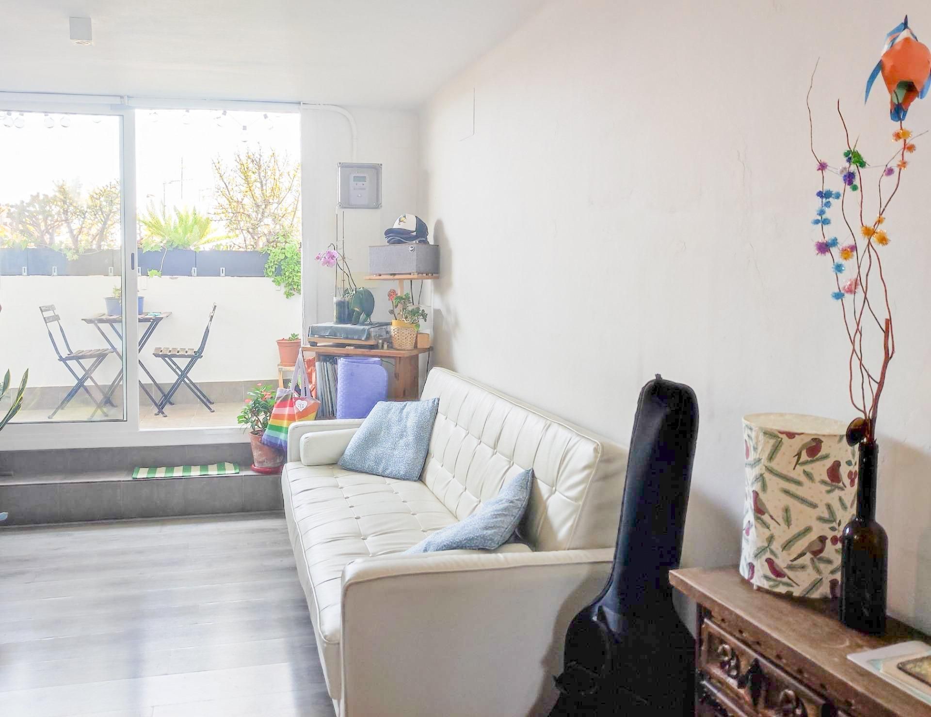 Sala d'estar de Àtic en venda en L'Hospitalet de Llobregat amb Aire condicionat, Calefacció i Parquet
