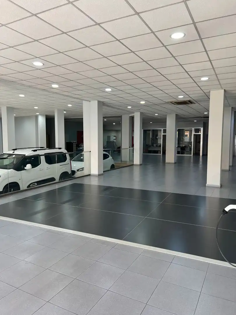 Commercial properties for rent in Gandia  with Air Conditioner, Furnished and Alarm