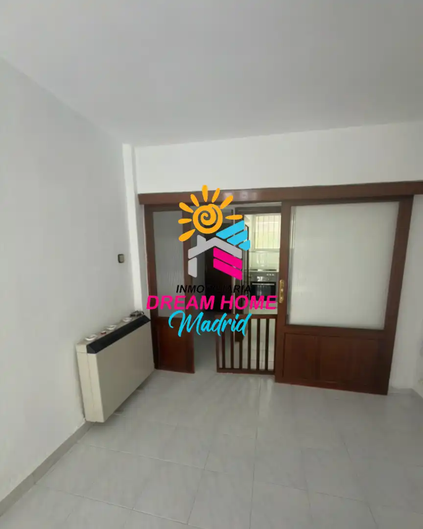 Vista exterior de Dúplex en venda en Madrid amb Calefacció i Jardí privat