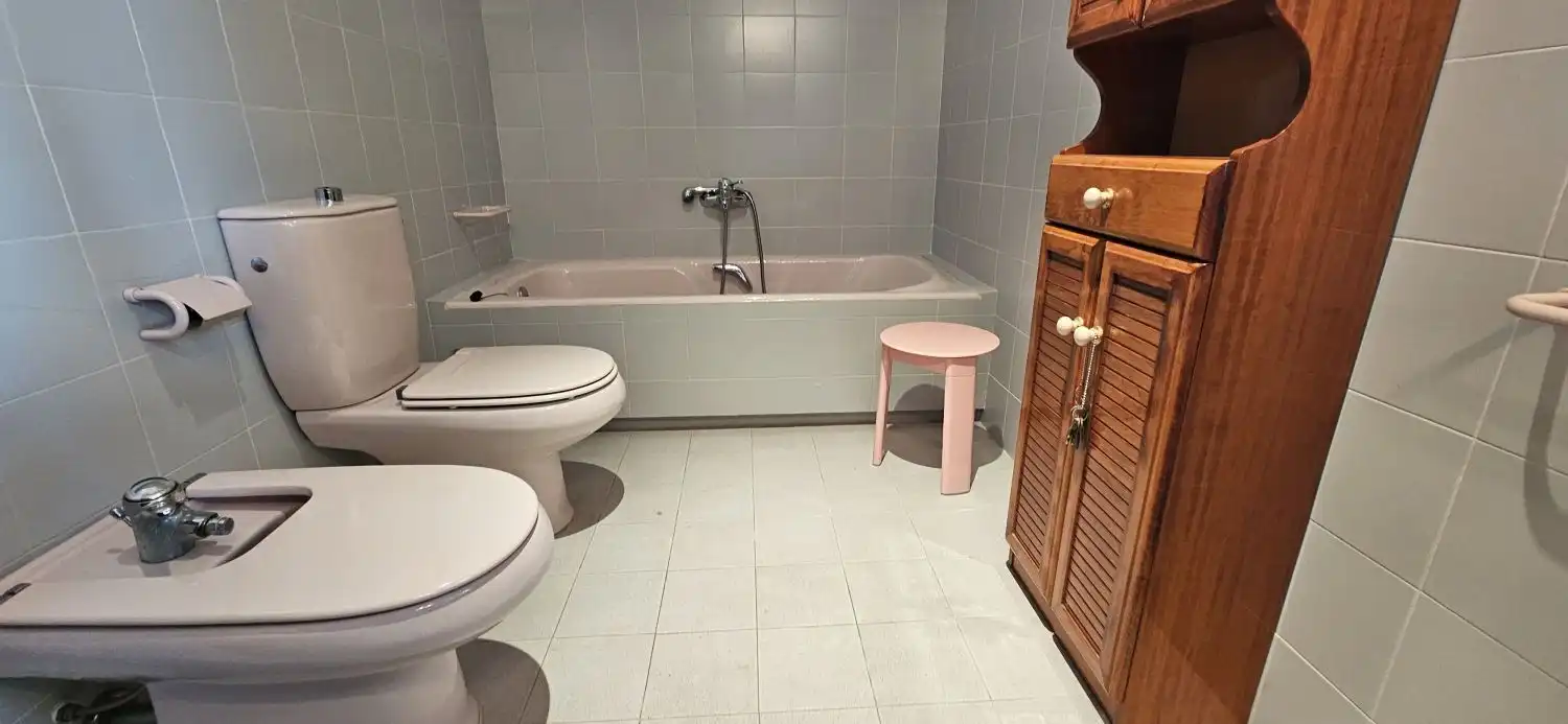 Bany de Casa o xalet en venda en Corbera de Llobregat amb Aire condicionat i Calefacció