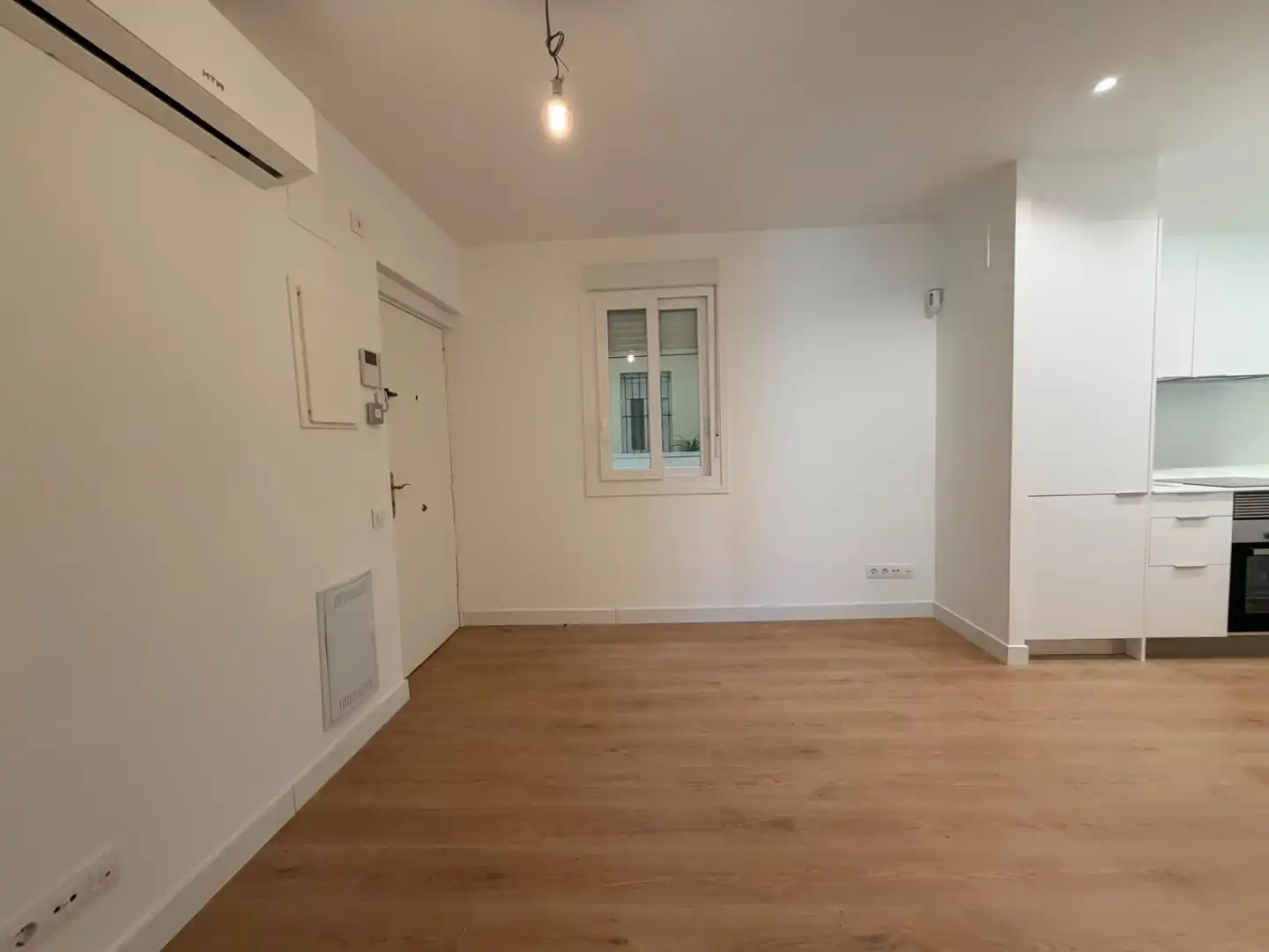 Flat with lift for sale in Calle de Santa Engracia, imagen 2
