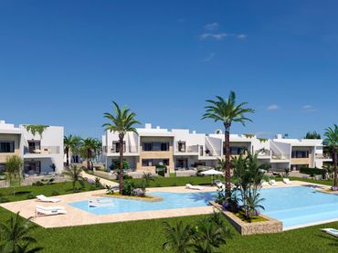 Baixos amb piscina en venda a El Pinar de Campoverde