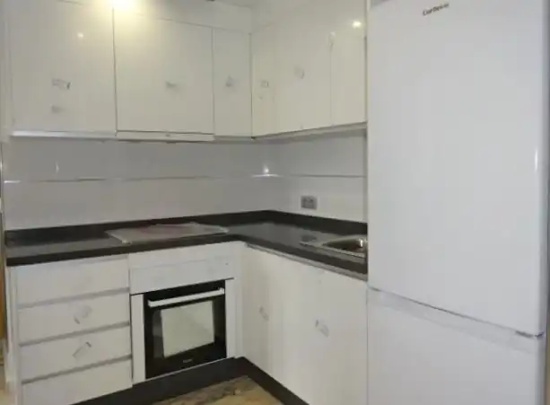 Apartament amb piscina de lloguer a Avenida Alcalde Luis Uruñuela, imagen 4