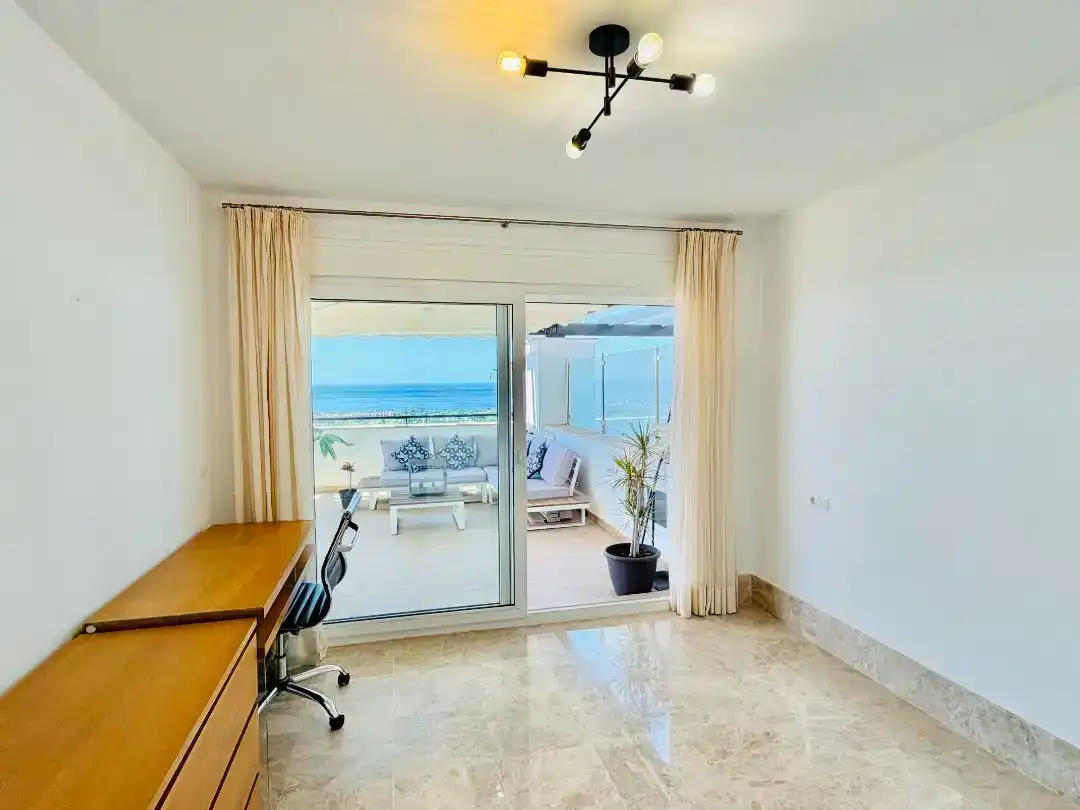 Dúplex en venta en Marbella con Aire acondicionado, Terraza y Piscina