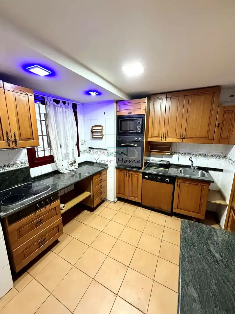 Kitchen of Ground floor for sale in Torrejón de Ardoz  with Air Conditioner, Heating and Terrace