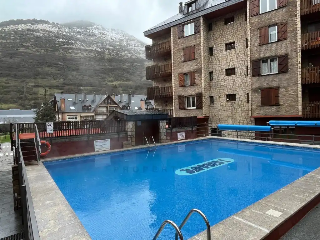 Piscina de Estudio en venta en Vielha e Mijaran