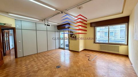 VENTA DE AMPLIO PISO DIÁFANO CON GARAJE Y TRASTERO EN AVENIDA ZAMORA, A METROS DEL JARDÍN DEL POSÍO  OURENSE  200.000