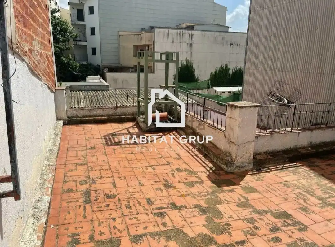 Terraza de Casa adosada en venta en Girona con Calefacción, Terraza y Trastero