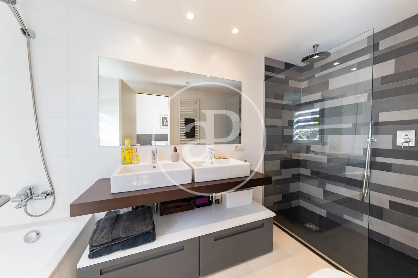 Bathroom of Flat for sale in  Palma de Mallorca  with Air Conditioner, Heating and Private garden