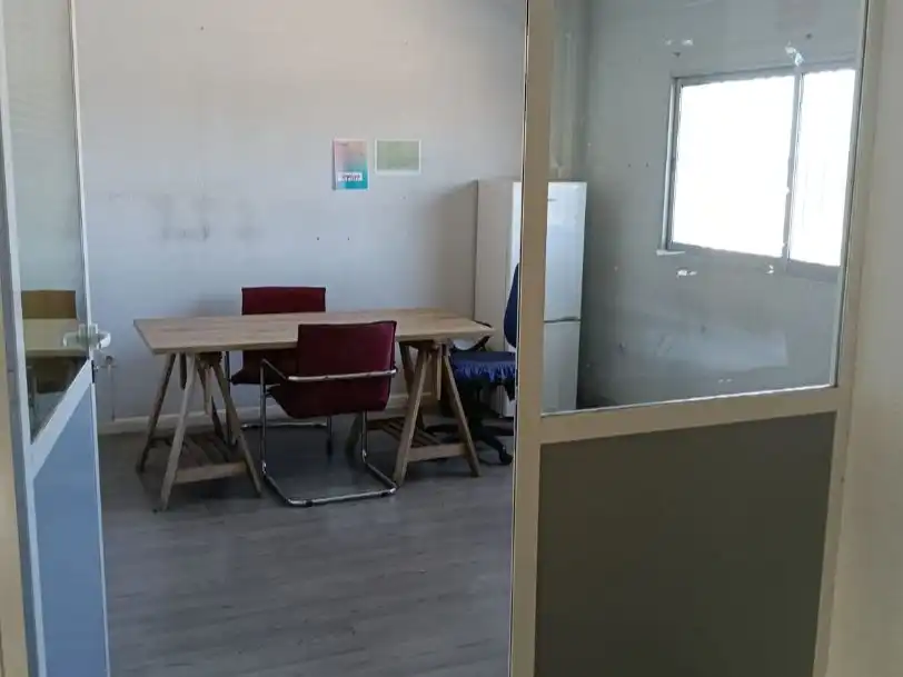 Oficina de lloguer en Azuqueca de Henares amb Aire condicionat, Calefacció i Moblat