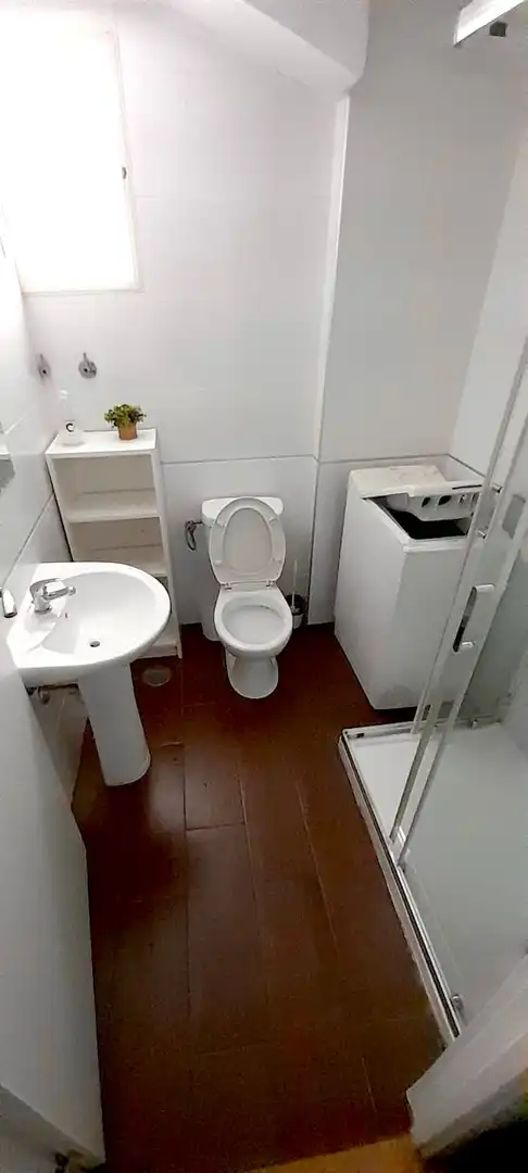 Bathroom of Flat for share in Sevilla  with Air Conditioner, Furnished and Washing machine