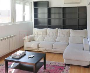 Sala d'estar de Pis en venda en  Madrid Capital amb Aire condicionat i Calefacció