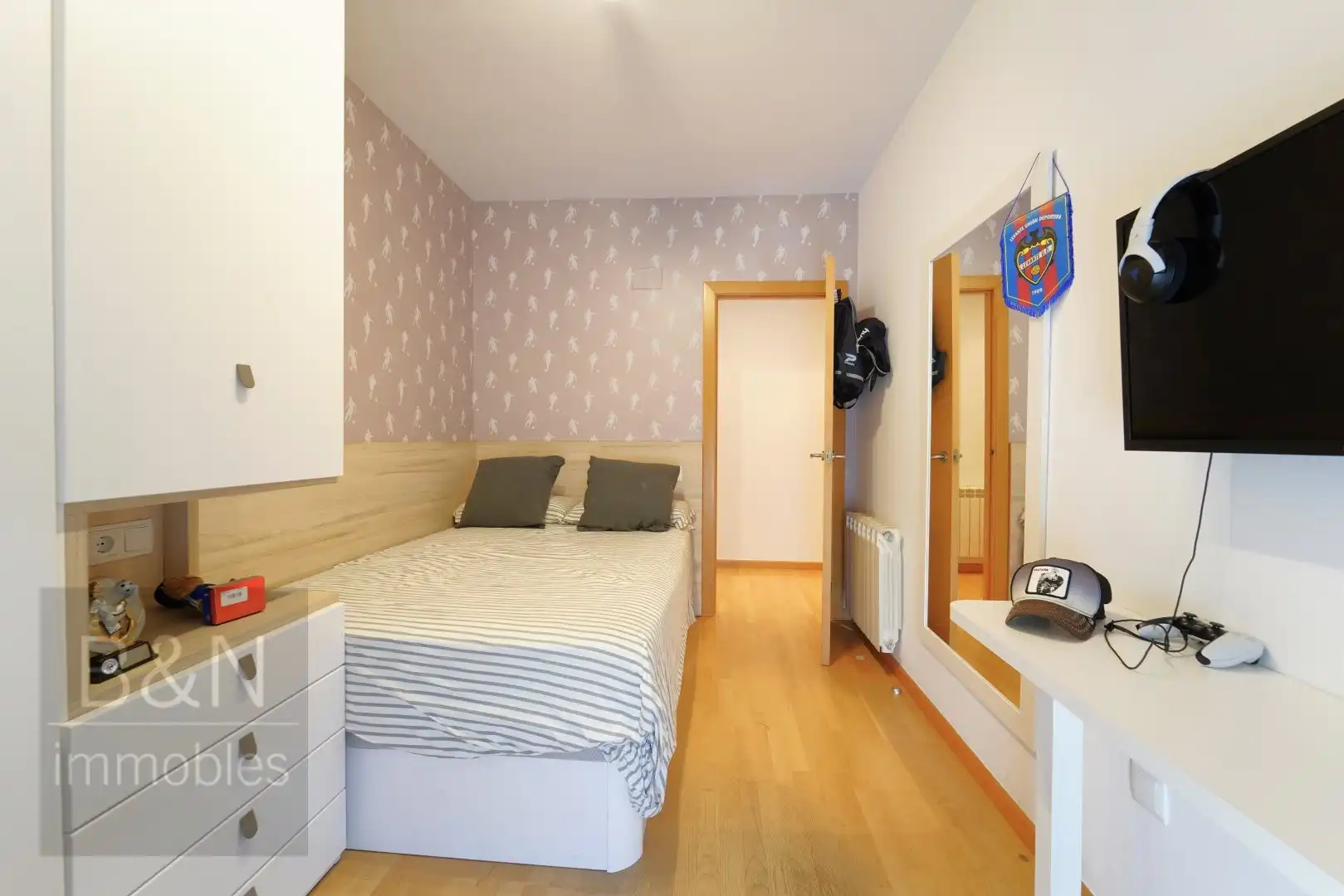 Habitación de Piso en venta en Terrassa con Aire acondicionado, Calefacción y Piscina