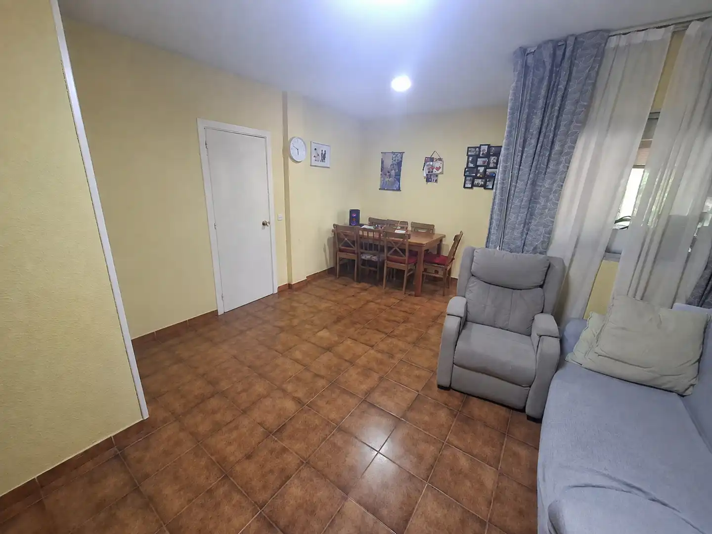 Sala d'estar de Pis en venda en Ciudad Real amb Aire condicionat, Terrassa i Moblat