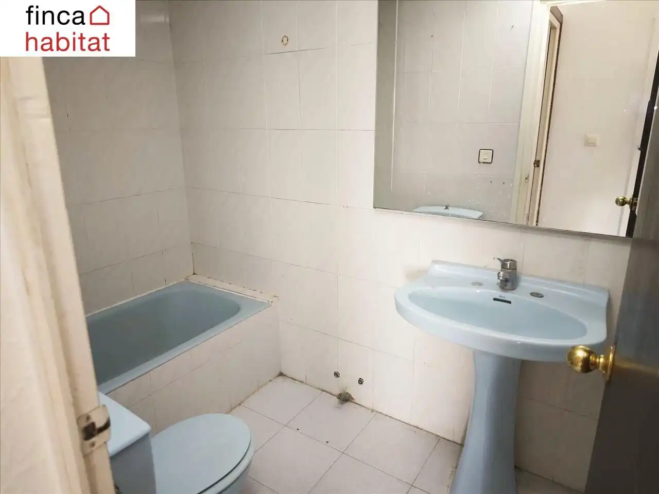 Baño de Apartamento en venta en Roses con Terraza y Balcón