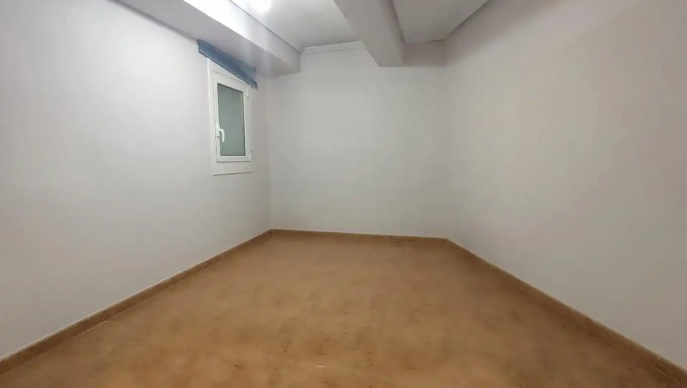 Piso en venta en L'Hospitalet de Llobregat con Aire acondicionado y Calefacción