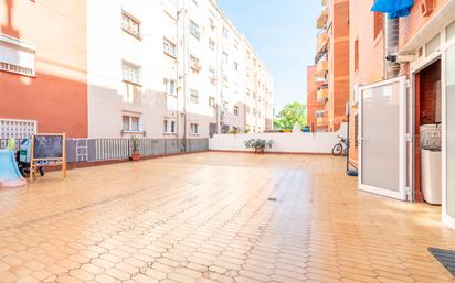 Exterior view of Flat for sale in  Barcelona Capital  with Air Conditioner, Heating and Terrace