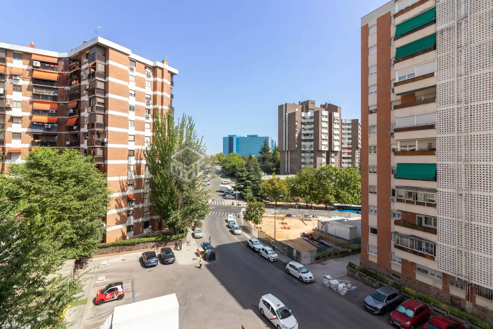 Vista exterior de Piso en venta en Madrid con Calefacción y Terraza