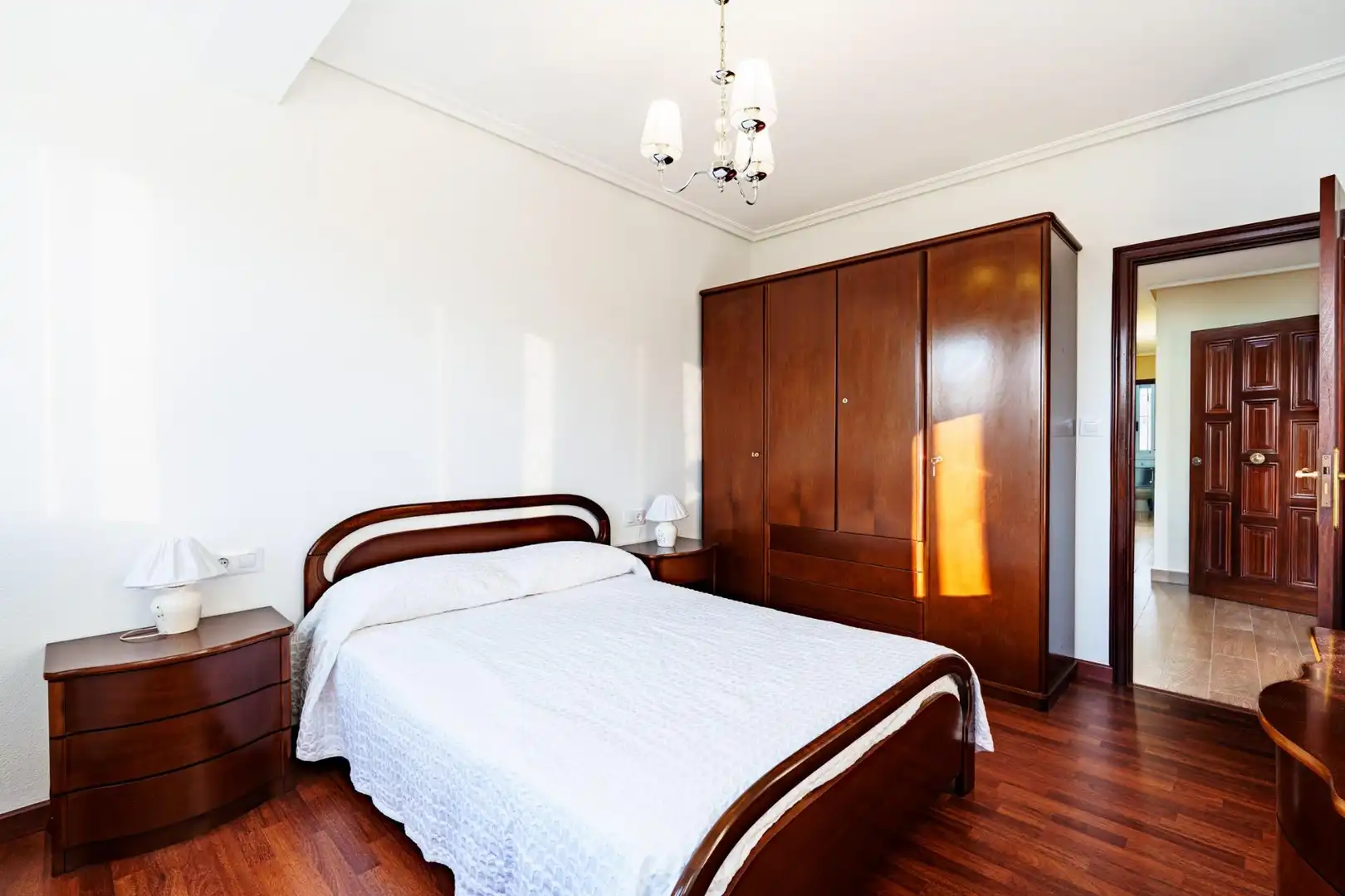 Habitación de Casa o chalet en venta en Ourense Capital  con Calefacción, Jardín privado y Balcón
