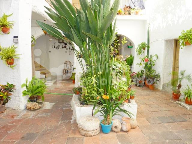 Casa adosada en Venta en Calle Suceso en Benamocarra