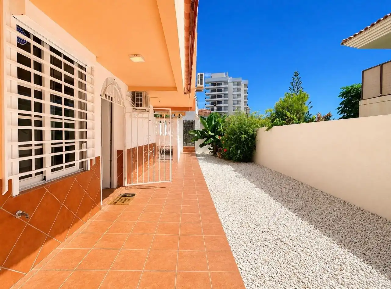 Terrassa de Planta baixa en venda en Torremolinos amb Aire condicionat, Calefacció i Jardí privat