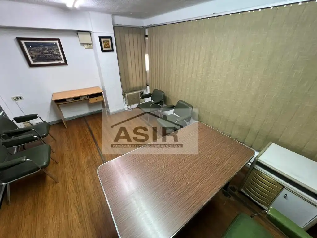 Nave industrial en venta en Corbera