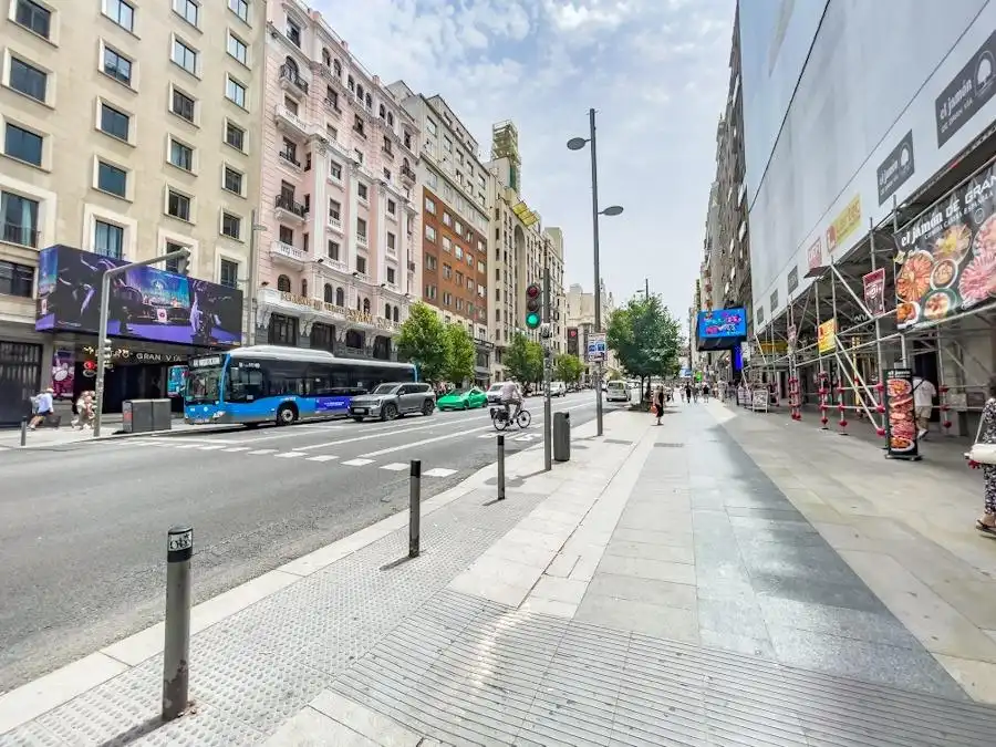 Garatge de lloguer a Calle Calle Gran Vía, 68, Universidad - Malasaña