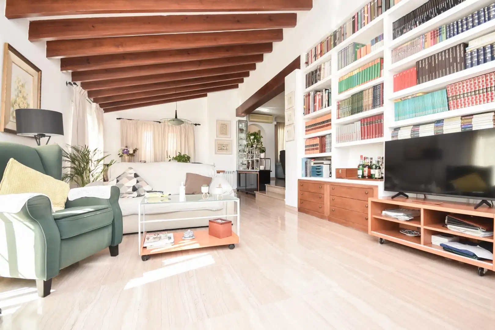 Sala d'estar de Casa o xalet en venda en Marratxí amb Aire condicionat, Calefacció i Jardí privat