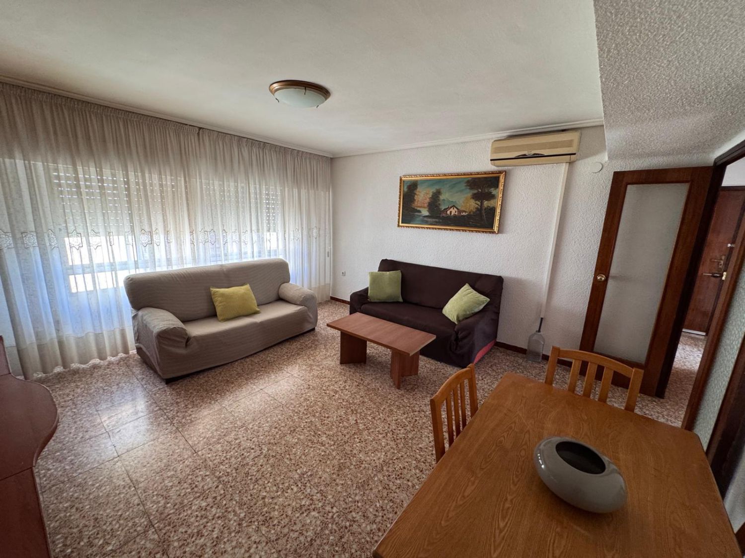 Sala d'estar de Pis en venda en Castellón de la Plana / Castelló de la Plana amb Aire condicionat, Moblat i Balcó