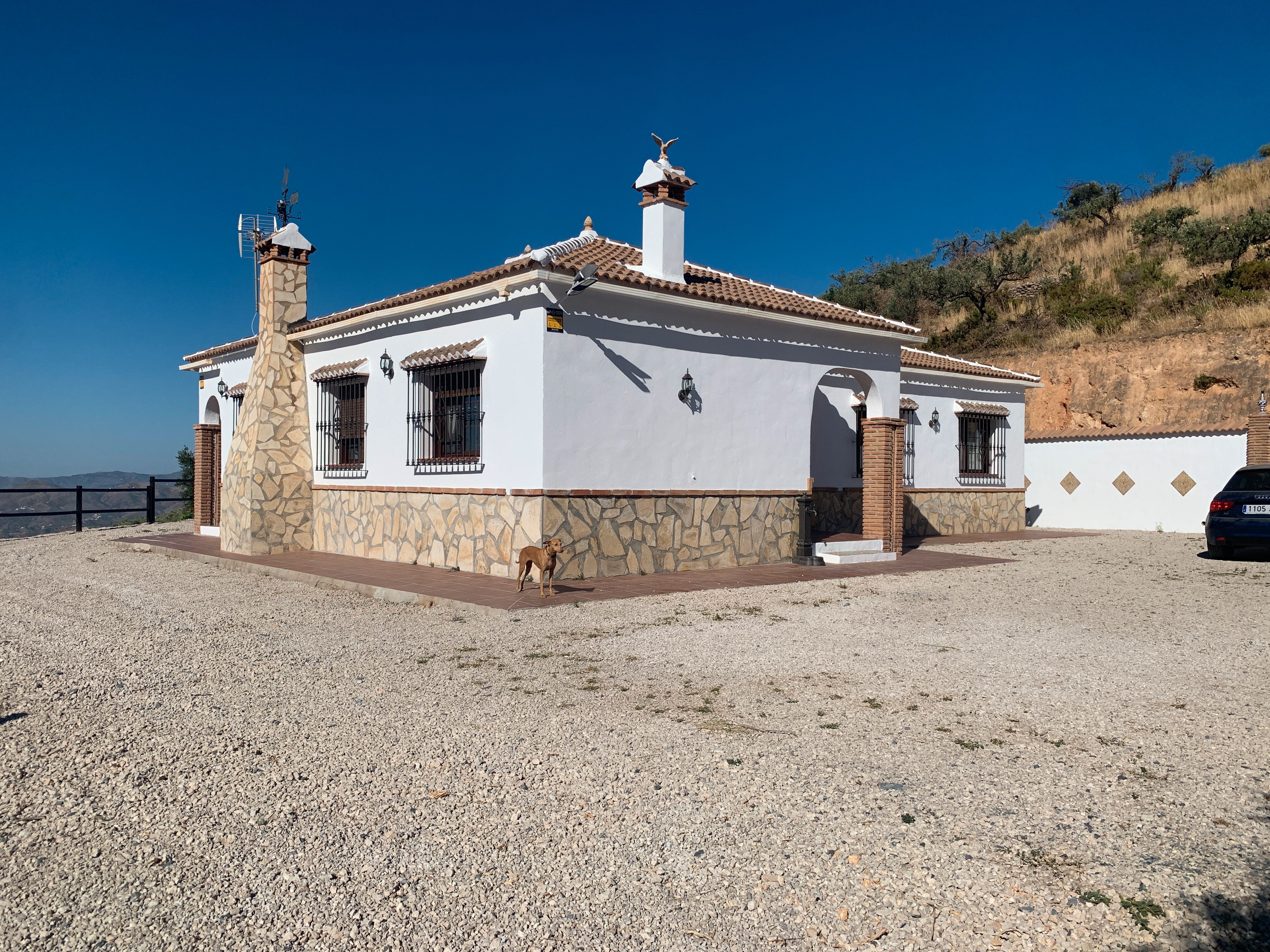 Vista exterior de Finca rústica de lloguer en Alcaucín amb Aire condicionat, Jardí privat i Terrassa