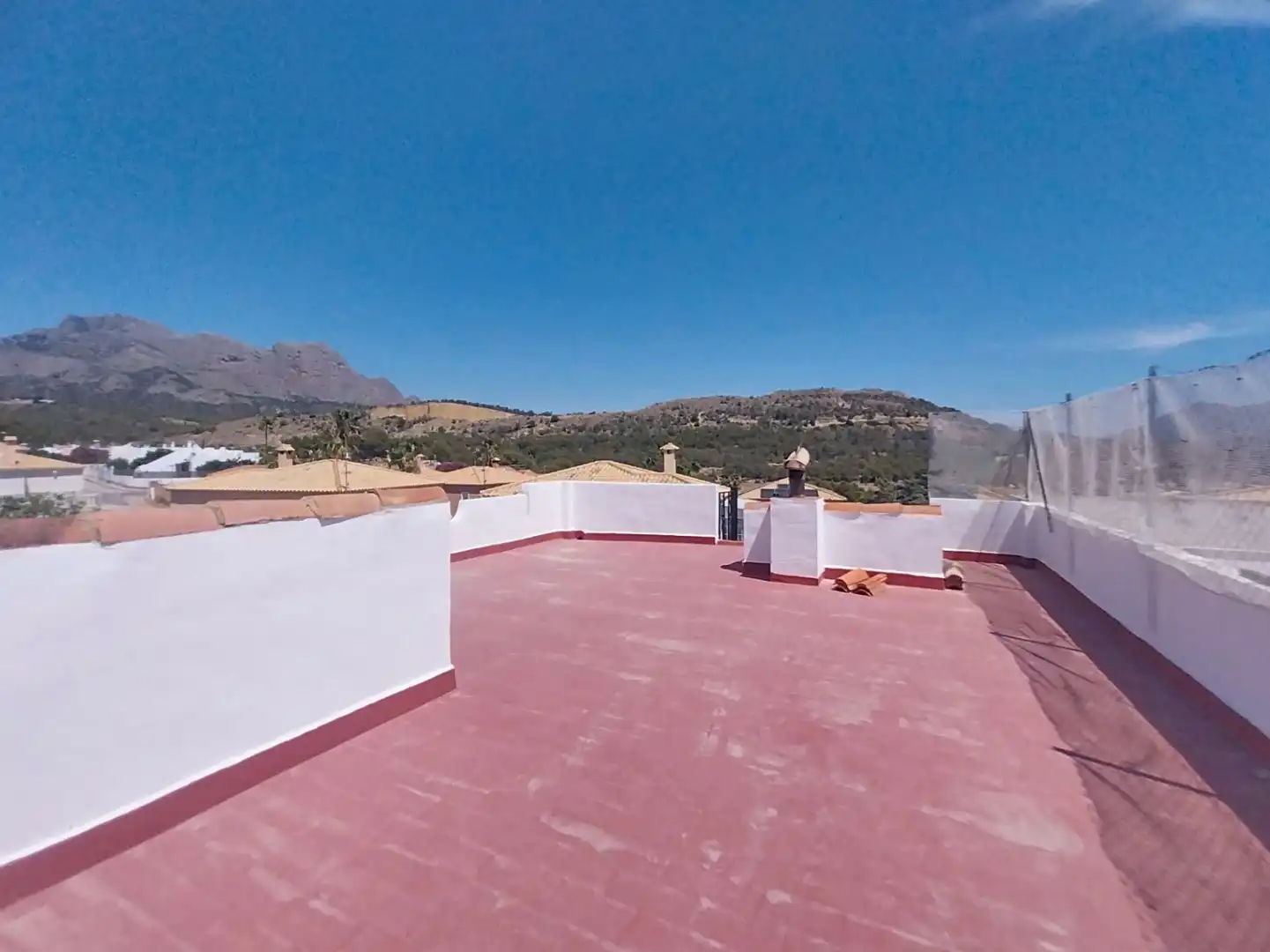 Vista exterior de Casa o xalet en venda en La Nucia amb Aire condicionat