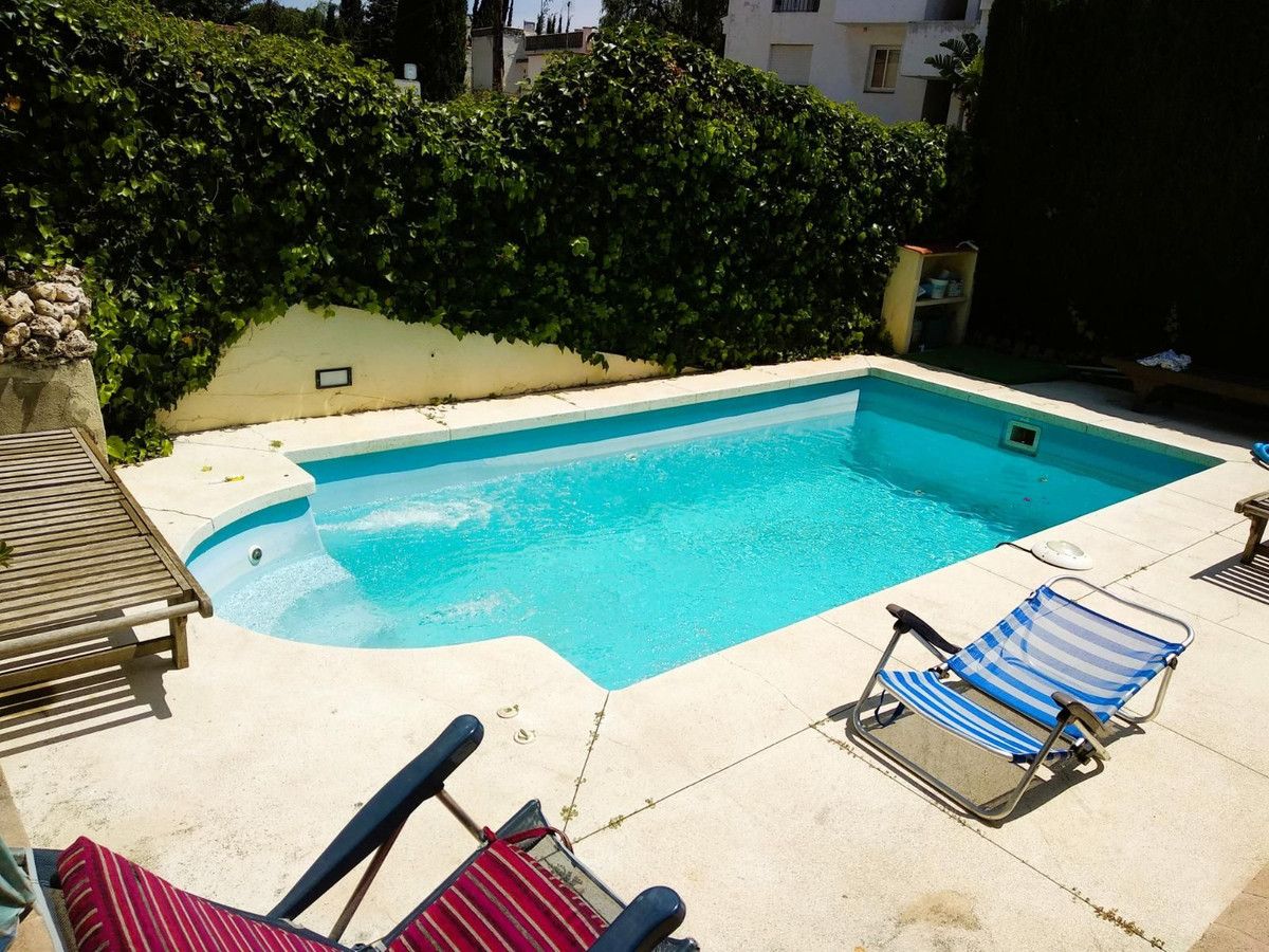 Swimming pool of House or chalet for sale in Torremolinos  with Air Conditioner, Heating and Private garden
