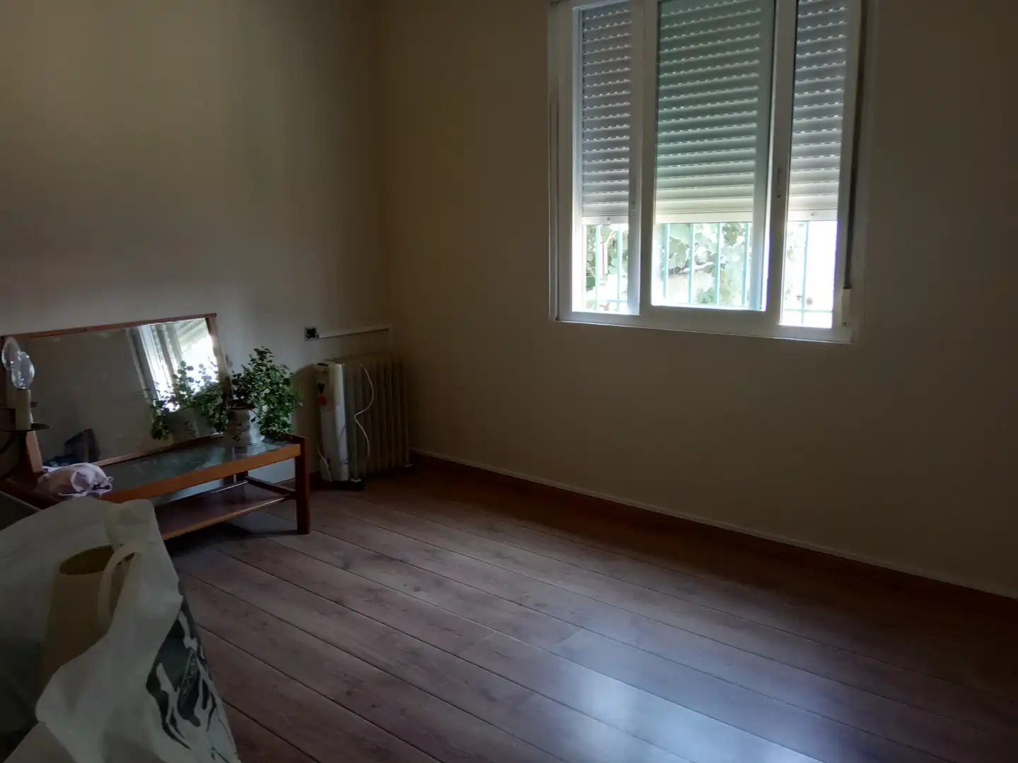 Habitación de Casa adosada de alquiler en Ourense Capital  con Terraza, Trastero y Amueblado