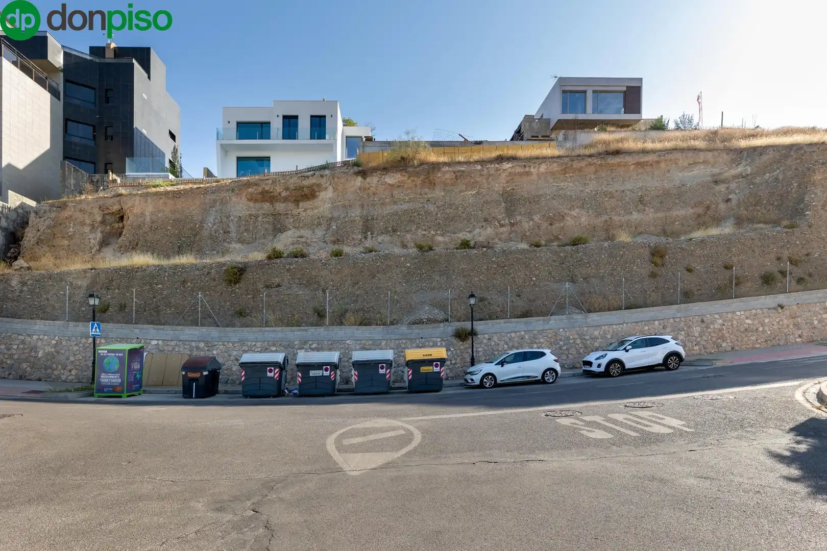 Außenansicht von Residential zum Verkauf in Granada