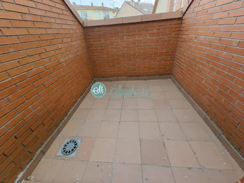 Terraza de Piso en venta en Segovia con Calefacción y Terraza