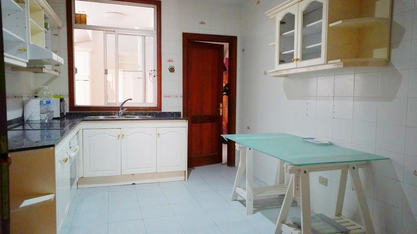 Kitchen of Flat for sale in Las Palmas de Gran Canaria  with Balcony
