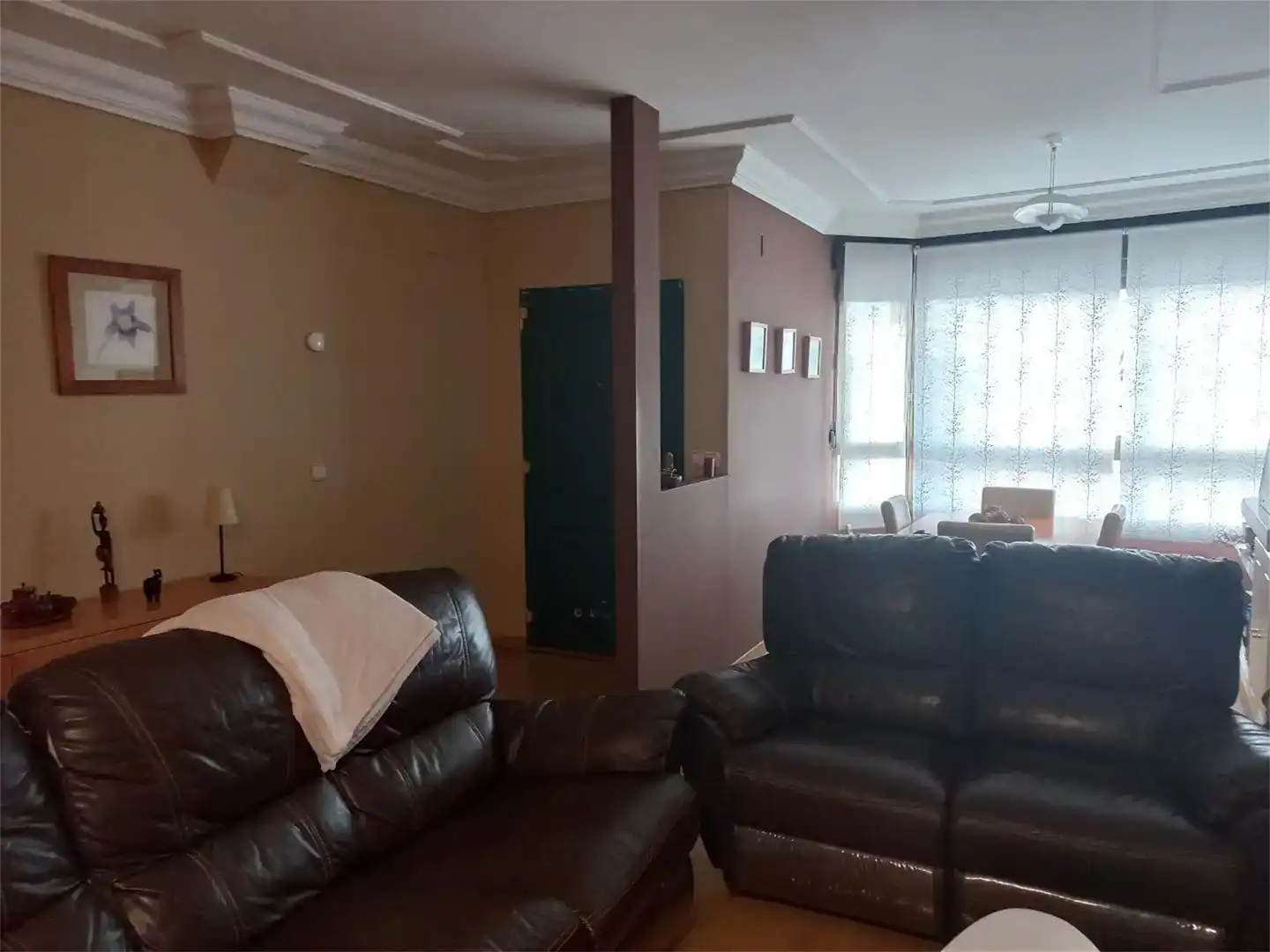 Sala d'estar de Casa adosada en venda en San Pedro