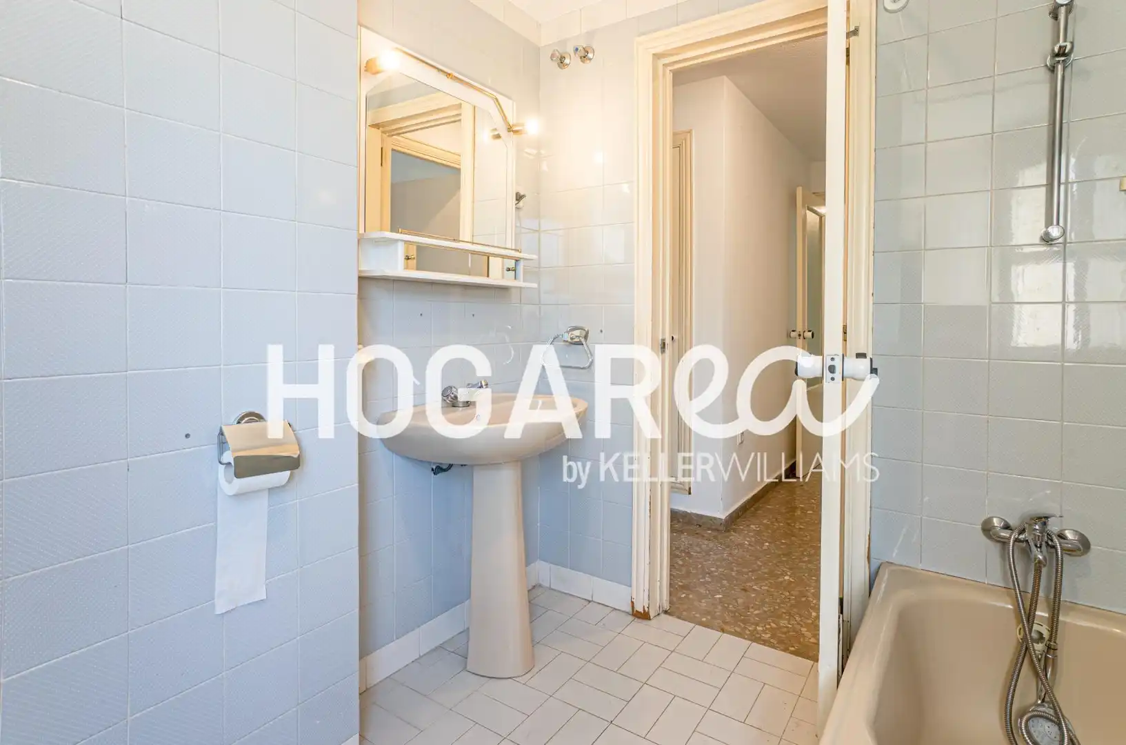 Bathroom of Flat for sale in Málaga  with Air Conditioner, Heating and Terrace