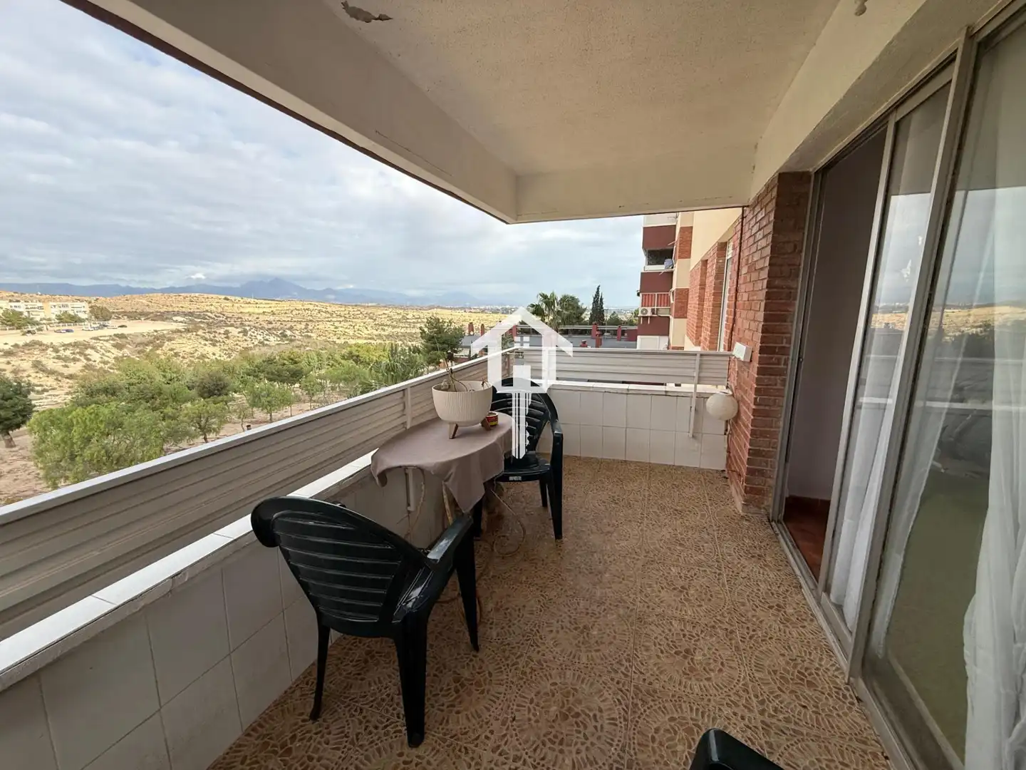 Terraza de Piso en venta en Alicante / Alacant con Terraza, Trastero y Balcón